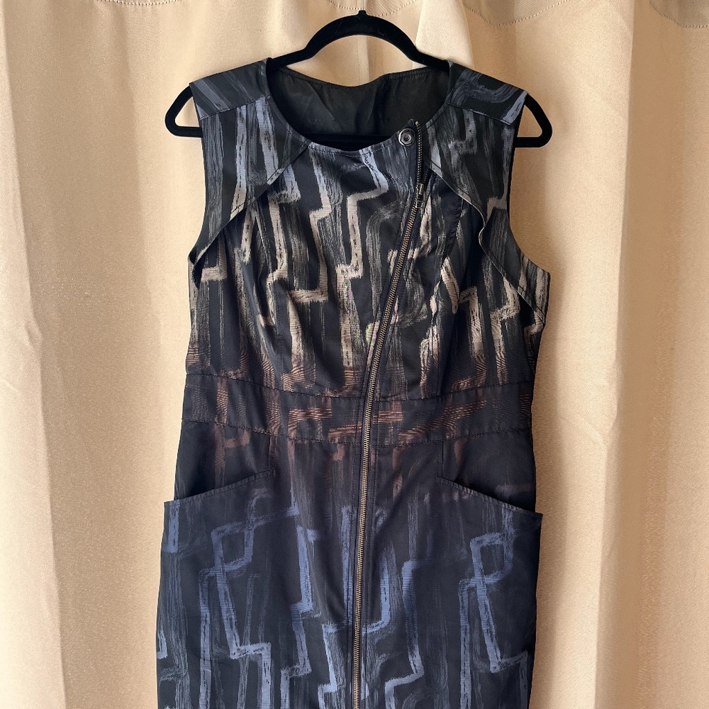 Avant-garde artistic print dress size 10 POCKETS- no tags, perfect condition